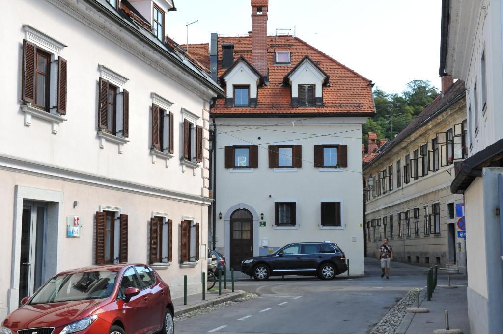 Spacious 2-Bedroom Apartment Zabjak With Ac Tour As Ljubljana Exterior photo